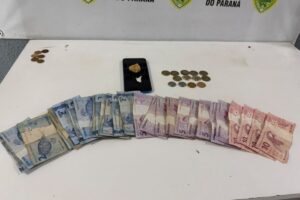 Dois homens são presos por tráfico de drogas no terminal urbano de Maringá após denúncia anônima