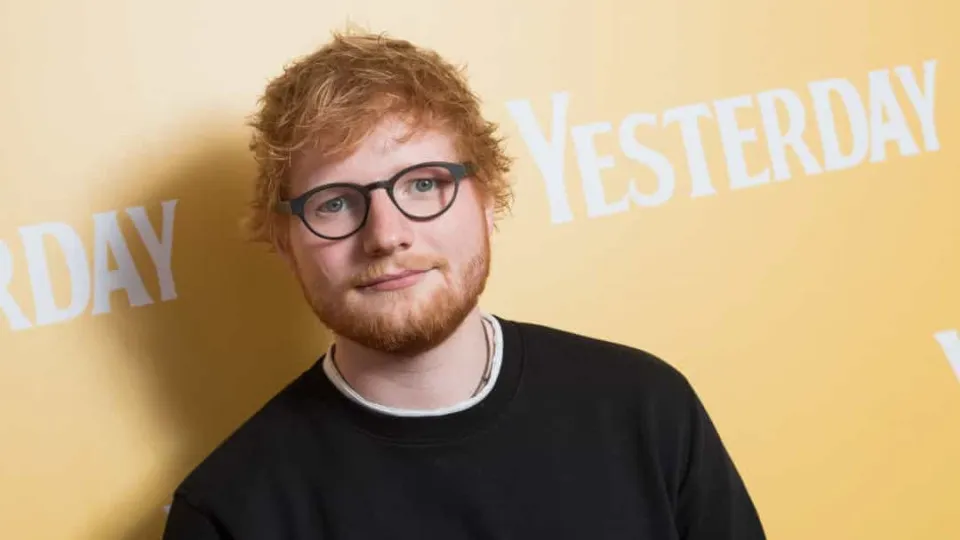 Ed Sheeran perde mais de 200 mil seguidores no Instagram após remover Macklemore da turnê