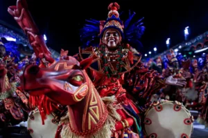 Escolas do Grupo Especial começam a escolher sambas-enredo