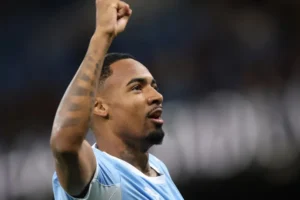 Ex-Palmeiras, Allan estreia com gol e assistência em goleada do City