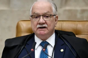 Fachin nega pedido de Gilmar e mantém apenas investigação contra Moraes na pauta do STF