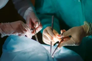 Falta de doadores e de órgãos trava transplantes para crianças no Brasil
