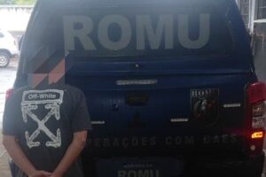 Filho é acusado de bater na própria mãe com uma panela de pressão