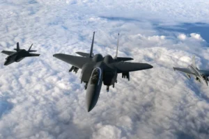 Finlândia adere ao escudo nuclear francês contra a Rússia
