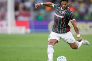 Fluminense bate Platense com brilho de Hulk e se aproxima da semi da Libertadores