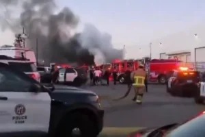 Helicóptero da NBC cai durante cobertura em Los Angeles e mata três
