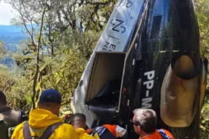 Helicóptero que levava cantor Rick voava em espaço aéreo não controlado, diz FAB