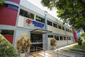 Hemocentro da UEM busca doadores de sangue de todos os tipos