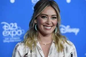 Hilary Duff anuncia show único em São Paulo em agosto de 2027