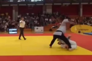 Judoca olímpico é agredido com socos no tatame e fratura mandíbula; vídeo
