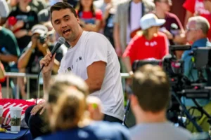 Juiz manda a julgamento acusado de matar Charlie Kirk, abrindo caminho para pena de morte