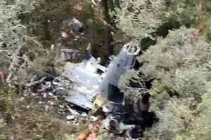 Local da queda de helicóptero de Rick é de difícil acesso e exige caminhada de 3 horas