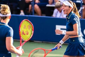 Luisa Stefani vai às semifinais do US Open e sobe no ranking mundial