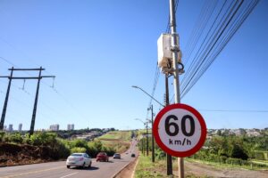 Maringá registra quase uma infração por excesso de velocidade por minuto em 2026, mostram dados da Semob