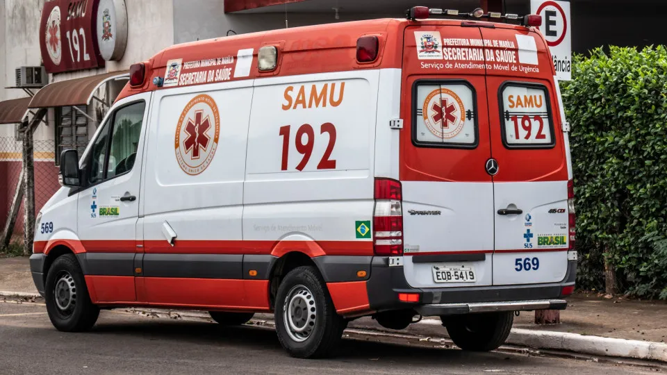 Médico escala prédio, invade apartamento de ex e é socorrido com ferimentos de tiro em Bauru