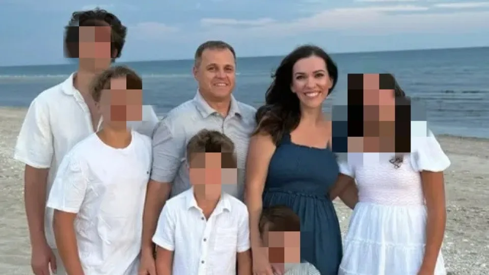 Menino de 5 anos morre esquecido em carro enquanto pais estavam em festa