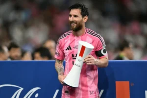 Messi decide título aos 39 e ganha campanha por outra nova Bola de Ouro