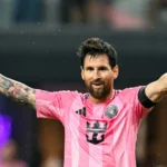 Messi faz o 930º gol e reduz distância para Cristiano Ronaldo