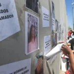 México enterra 117 corpos não identificados junto à fronteira com EUA