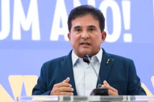 Ministro cancela reunião com clubes diante de insatisfação por veto a bets