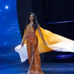 Miss Jamaica processa Miss Universo após queda que deixou sequelas