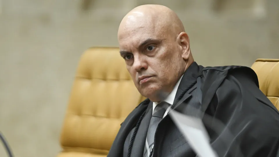 Moraes pede mais uma quebra de sigilo do caso Master antes de sessão prevista para terça-feira