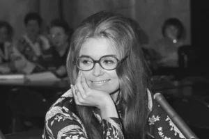 Morreu Gloria Steinem, jornalista e ícone feminista, aos 92 anos