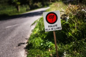 Navegadora de 20 anos morre em acidente no Rallye Villa de Llanes