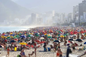 Onda de calor começa neste sábado no Brasil; veja regiões afetadas e até quando vai o alerta