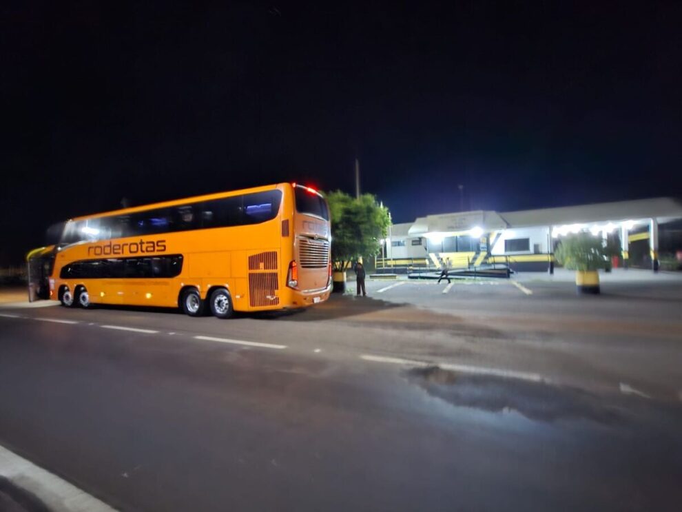 Ônibus que fazia a linha Foz do Iguaçu a Goiânia é assaltado na região de Maringá