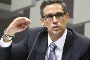 PF intima Galípolo, Campos Neto e Esteves a depor como testemunhas em inquérito sobre Master