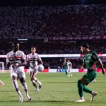 Palmeiras e São Paulo se encaram com atenção dividida entre Brasileirão e torneios continentais