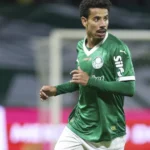 Palmeiras segura pressão do Santos, elimina rival e avança na Copa do Brasil