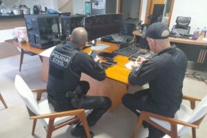 Polícia deflagra operação contra organização criminosa que vendia dados sigilosos de milhões de brasileiros; um alvo foi detido em Cianorte