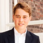 Príncipe George entra no Eton College e retoma tradição da família real