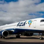 Problema no GPS de modelo da Embraer deixa aviões da Azul no chão