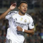 Real Madrid evita empate nos acréscimos, vence Elche e cola no Barcelona