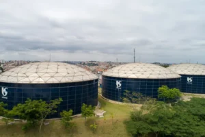 Sabesp é multada em R$ 29,9 mi por falhas em estações de esgoto e descumprir prazos de obras