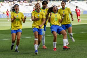 Seleção feminina derrota Canadá e avança às oitavas do Mundial Sub-20