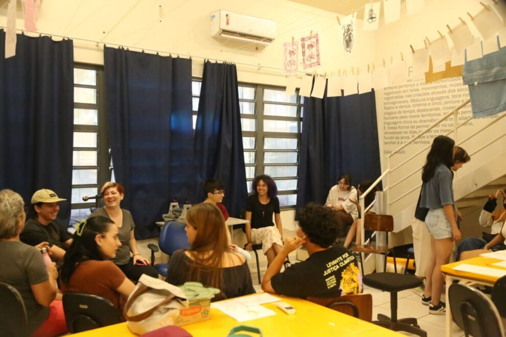 Oficina IX Semana de Arte da UEM. Foto: arquivo/Mari Parma