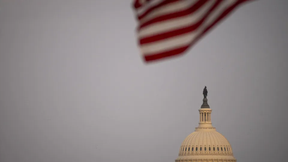 Suprema Corte barra restrições de Trump ao voto pelo correio