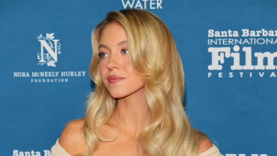 Sydney Sweeney rebate críticas e expõe ensaios sensuais de atletas