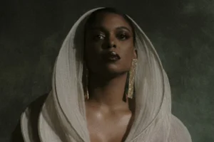 THAMI apresenta 'RELEVURAS' com participação especial de Luedji Luna