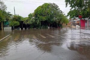 Temporais deixam quase 3 mil pessoas fora de casa no Sul