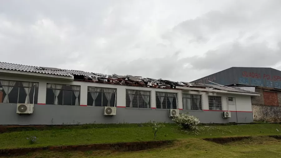 Tornados atingem cidades do Paraná e tempestades provocam estragos em 11 municípios