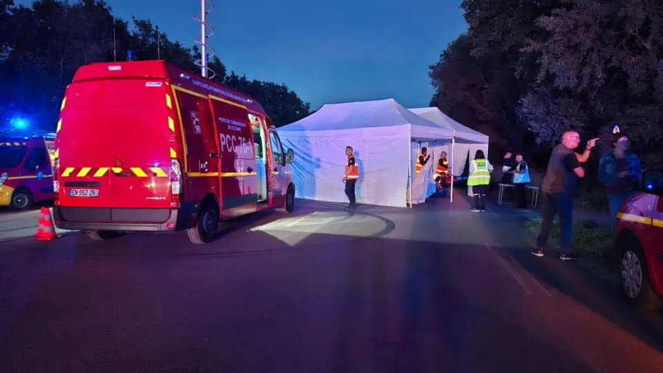 Trem descarrila na França e deixa 44 feridos; jovem está em estado grave