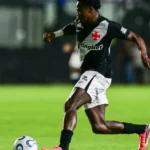 Vasco brilha no 2º tempo, derruba o Vitória e vai encarar Palmeiras na semi