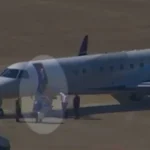 Vídeo de 2025 mostra Moraes saindo de jatinho de Vorcaro, diz jornal