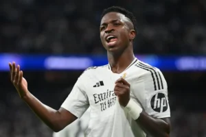 Vini Jr. e mais 2 brasileiros concorrem à Bola de Ouro; Raphinha e CR7 fora
