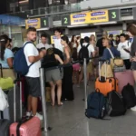 Vulcão Etna entra em atividade e aeroporto de Catânia suspende chegadas